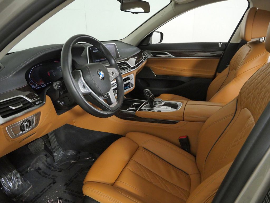 Thumbnail: 2022 BMW 7 Series - 39