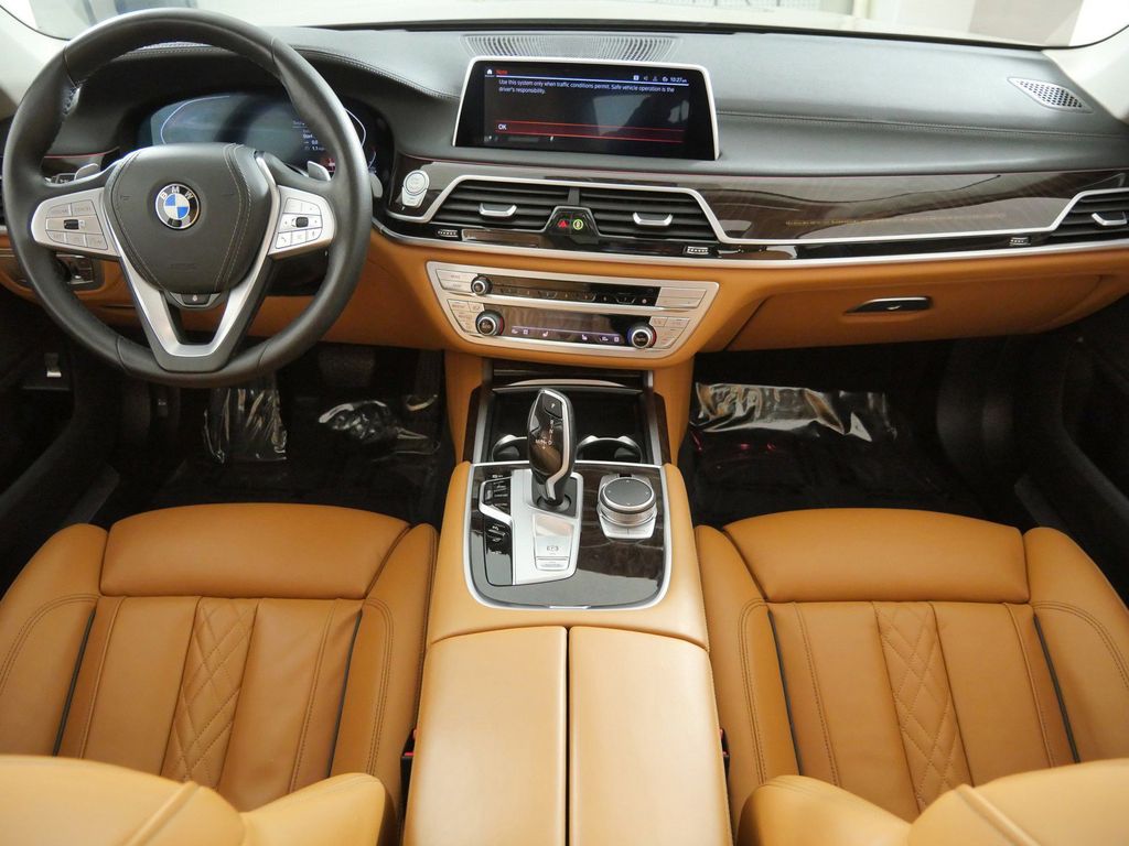 Thumbnail: 2022 BMW 7 Series - 2