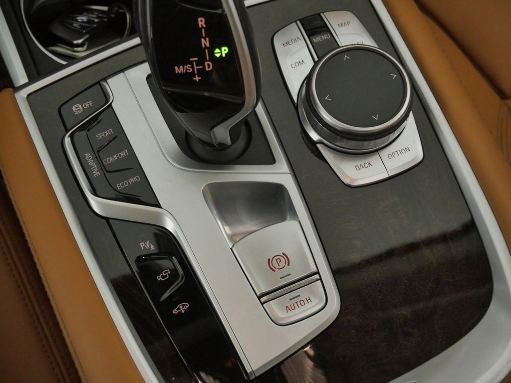 Thumbnail: 2022 BMW 7 Series - 50