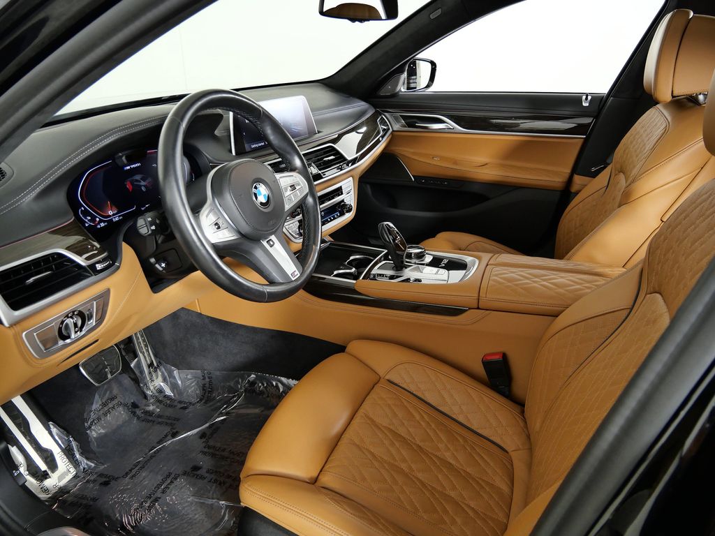 Thumbnail: 2022 BMW 7 Series - 37