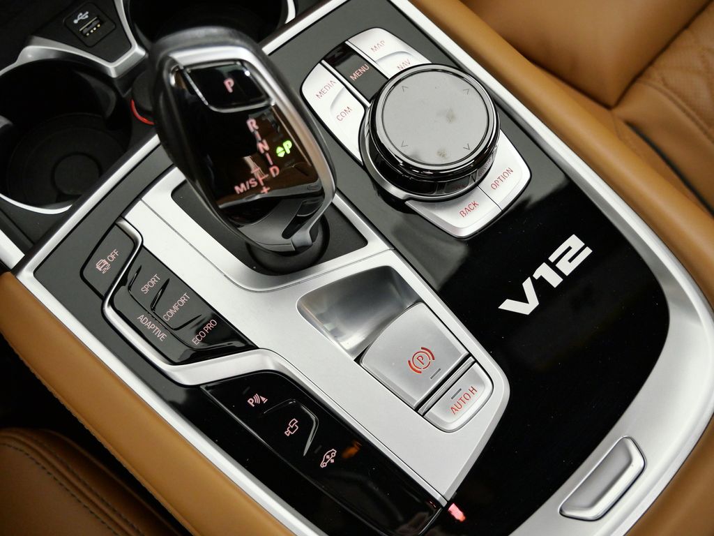 Thumbnail: 2022 BMW 7 Series - 48