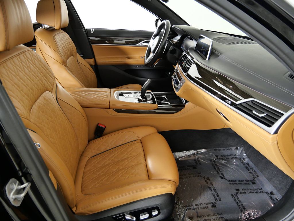 Thumbnail: 2022 BMW 7 Series - 8