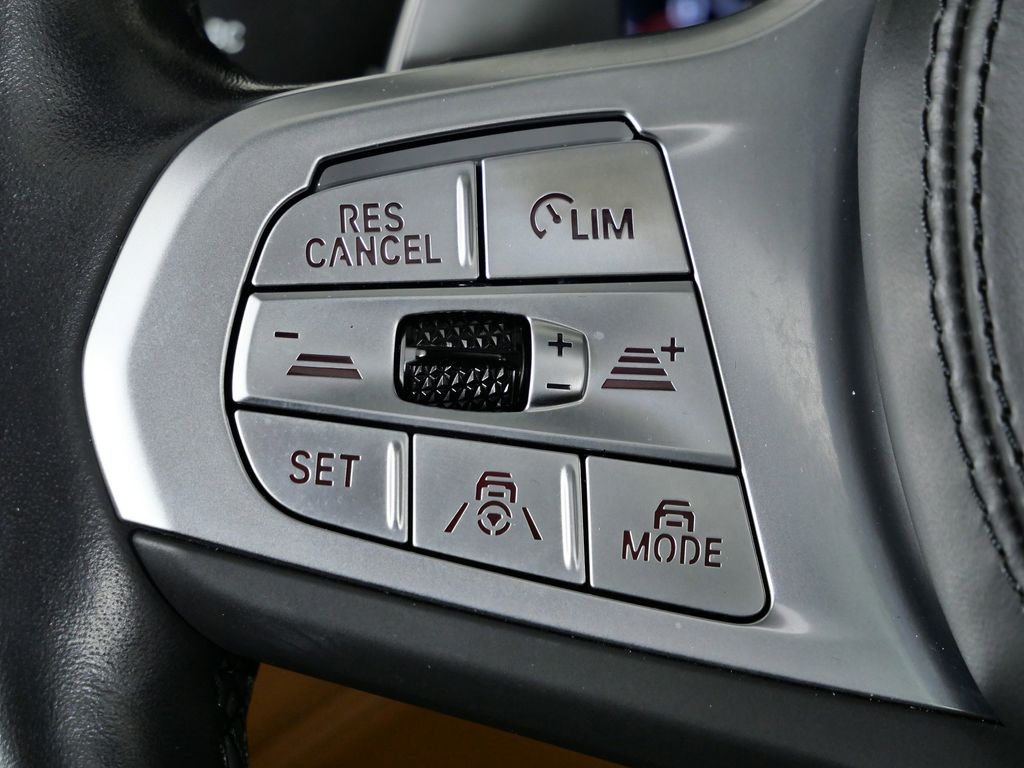 Thumbnail: 2022 BMW 7 Series - 42