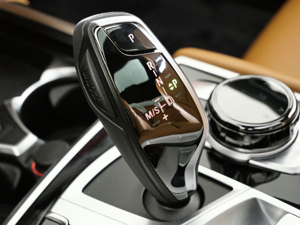 Thumbnail: 2022 BMW 7 Series - 12