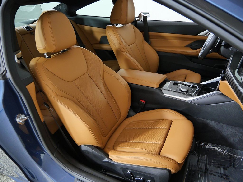 Thumbnail: 2025 BMW 4 Series - 9