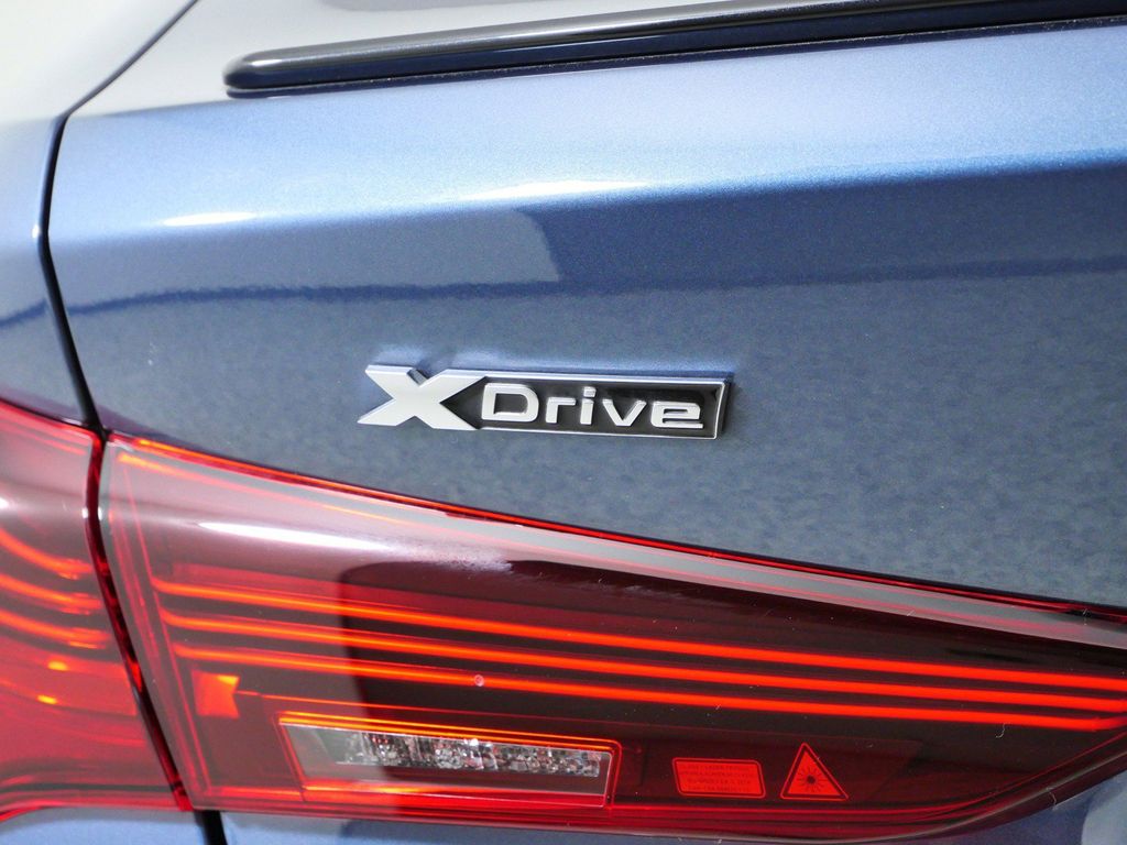 Thumbnail: 2025 BMW 4 Series - 24