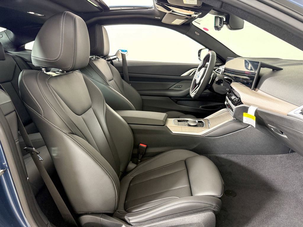 Thumbnail: 2026 BMW 4 Series - 9