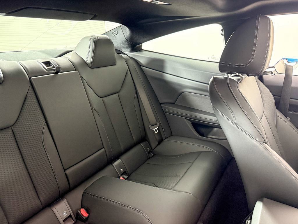 Thumbnail: 2026 BMW 4 Series - 11