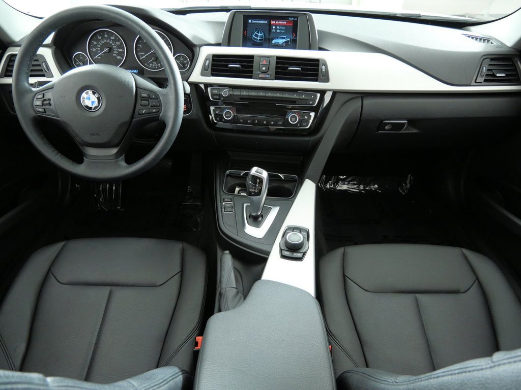 Thumbnail: 2018 BMW 3 Series - 2