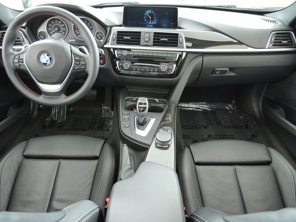 Thumbnail: 2017 BMW 3 Series - 2