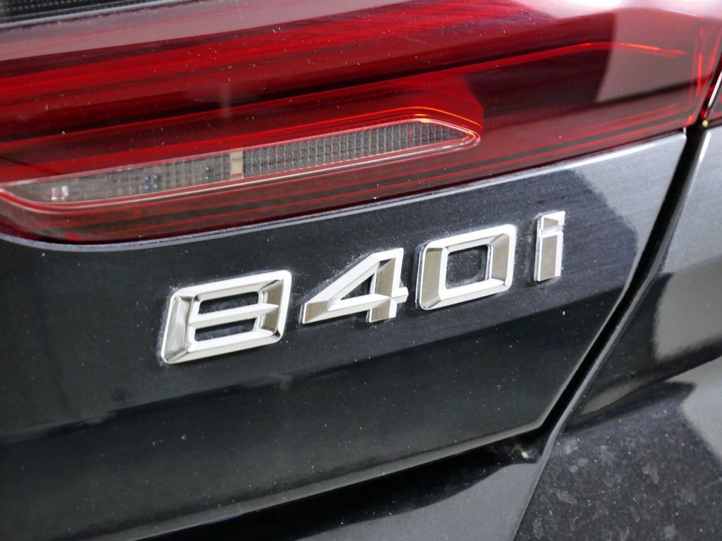 2024 BMW 8 Series 840i 20