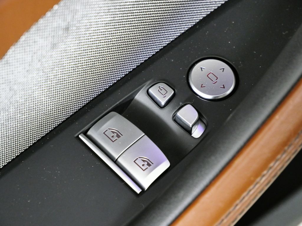 Thumbnail: 2024 BMW 8 Series - 15