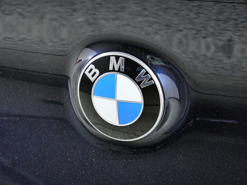 Thumbnail: 2024 BMW 8 Series - 22