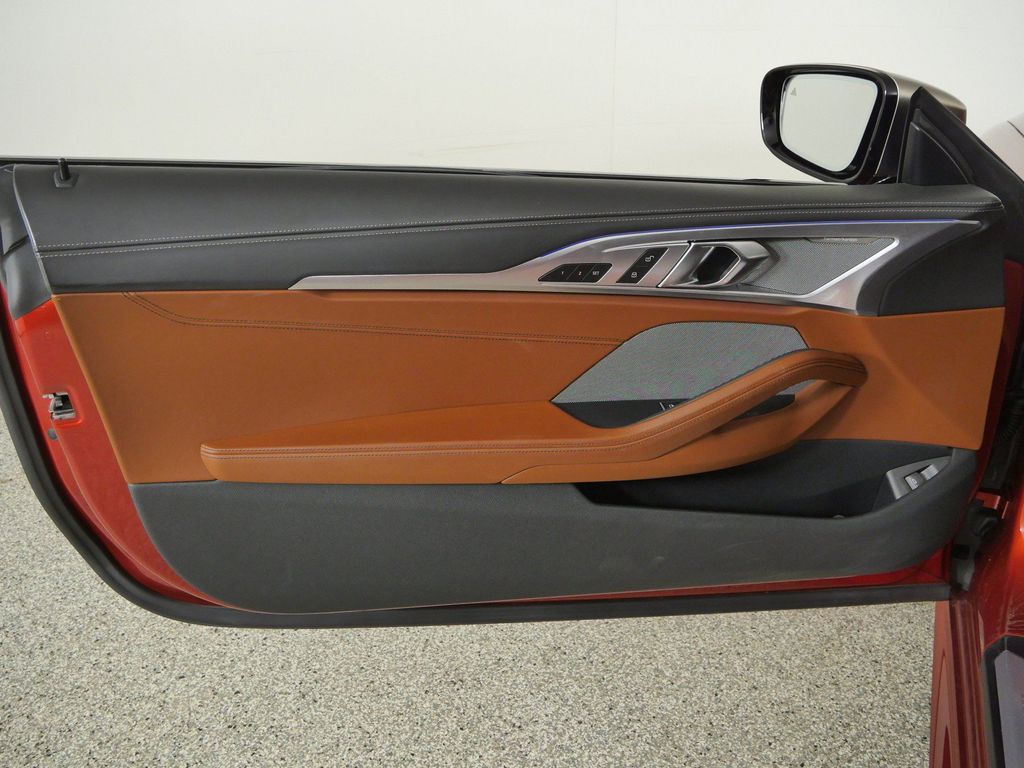 Thumbnail: 2019 BMW 8 Series - 32