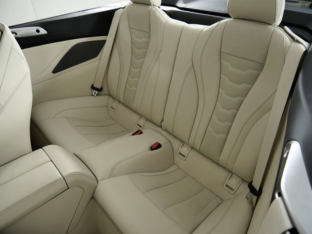 Thumbnail: 2026 BMW 8 Series - 35