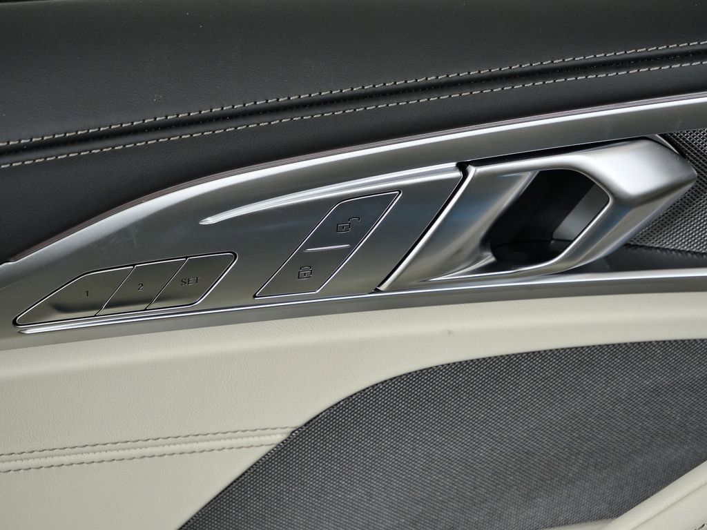 Thumbnail: 2026 BMW 8 Series - 39