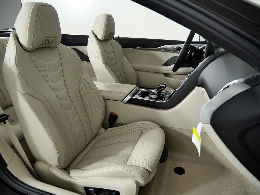 Thumbnail: 2026 BMW 8 Series - 9