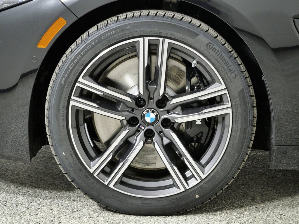 Thumbnail: 2026 BMW 8 Series - 7