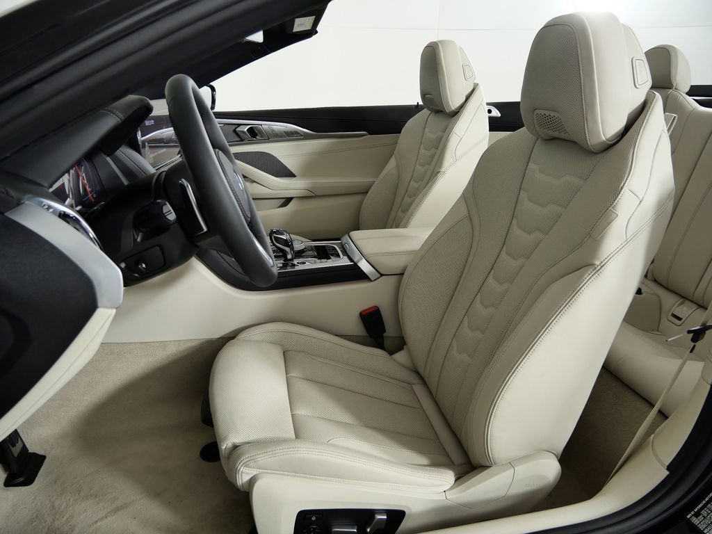 Thumbnail: 2026 BMW 8 Series - 37