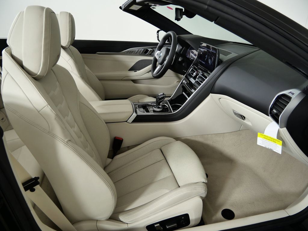 Thumbnail: 2026 BMW 8 Series - 8