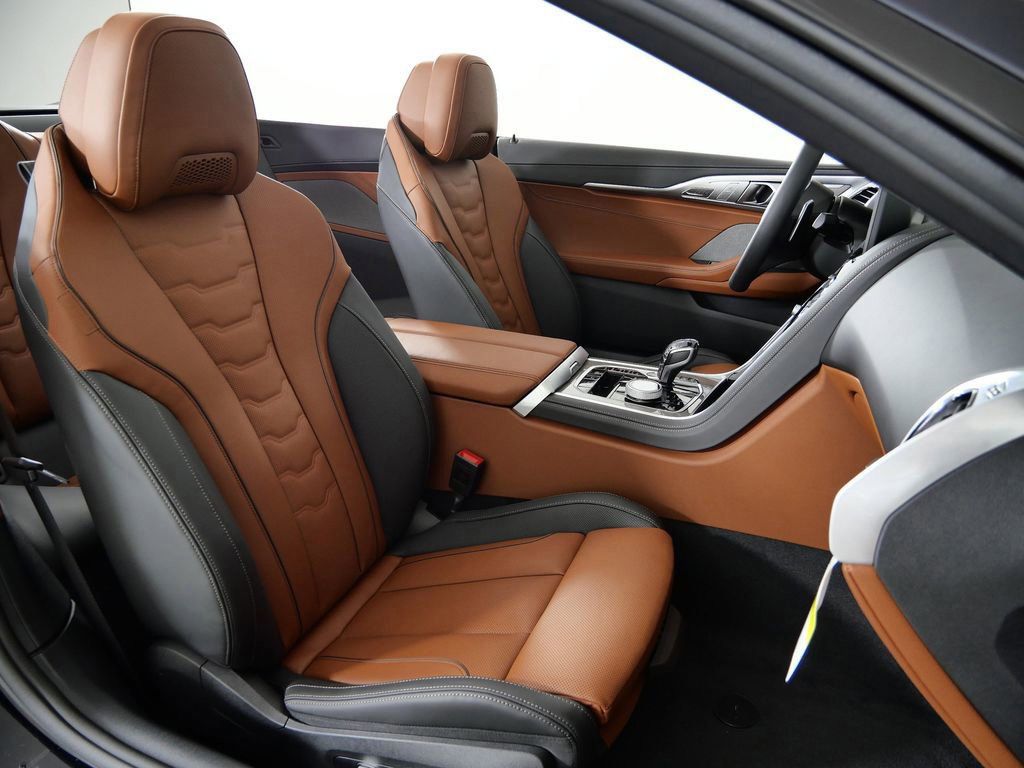 Thumbnail: 2026 BMW 8 Series - 9