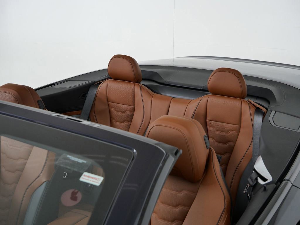 Thumbnail: 2026 BMW 8 Series - 10