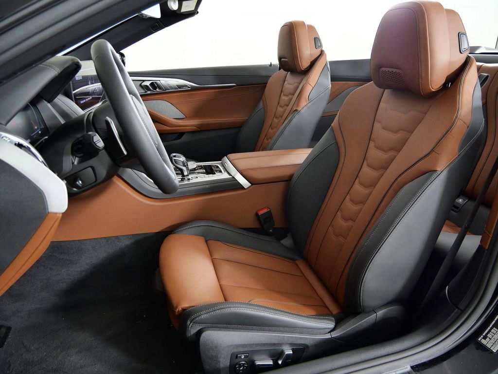 Thumbnail: 2026 BMW 8 Series - 36
