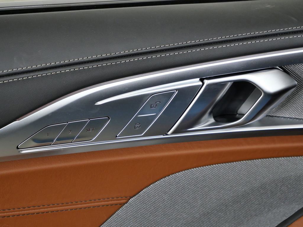 Thumbnail: 2026 BMW 8 Series - 38