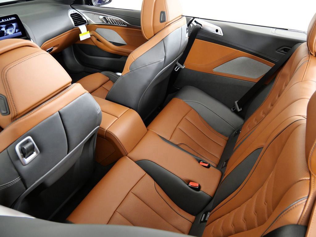 Thumbnail: 2026 BMW 8 Series - 33