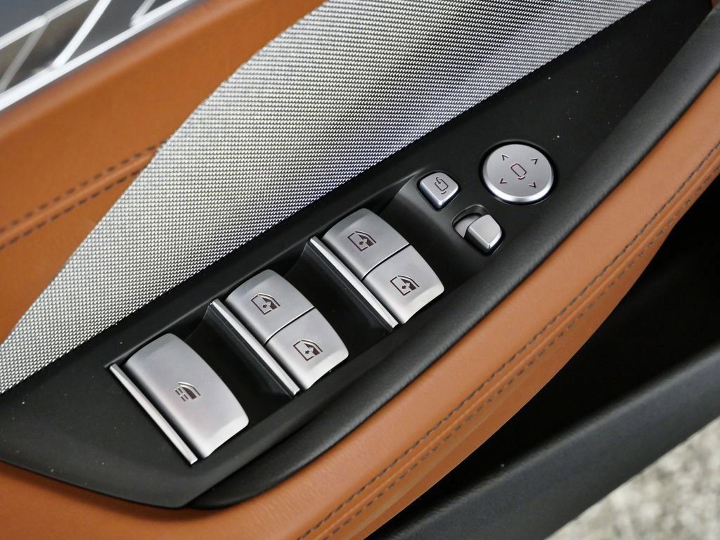 Thumbnail: 2026 BMW 8 Series - 37