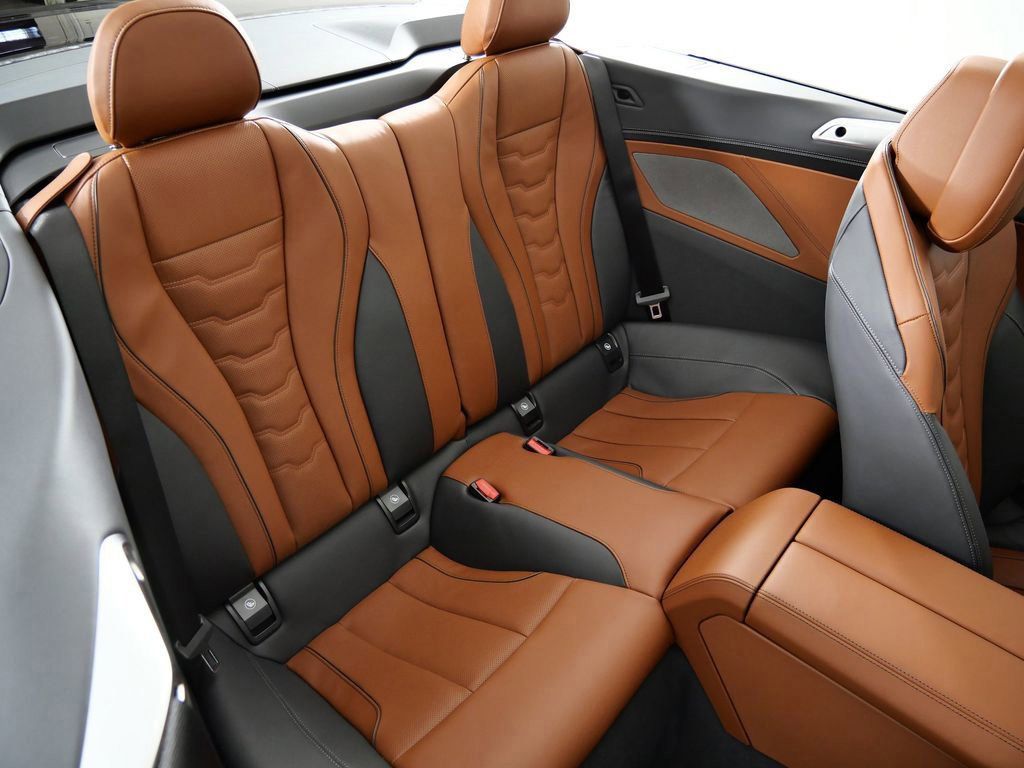 Thumbnail: 2026 BMW 8 Series - 29