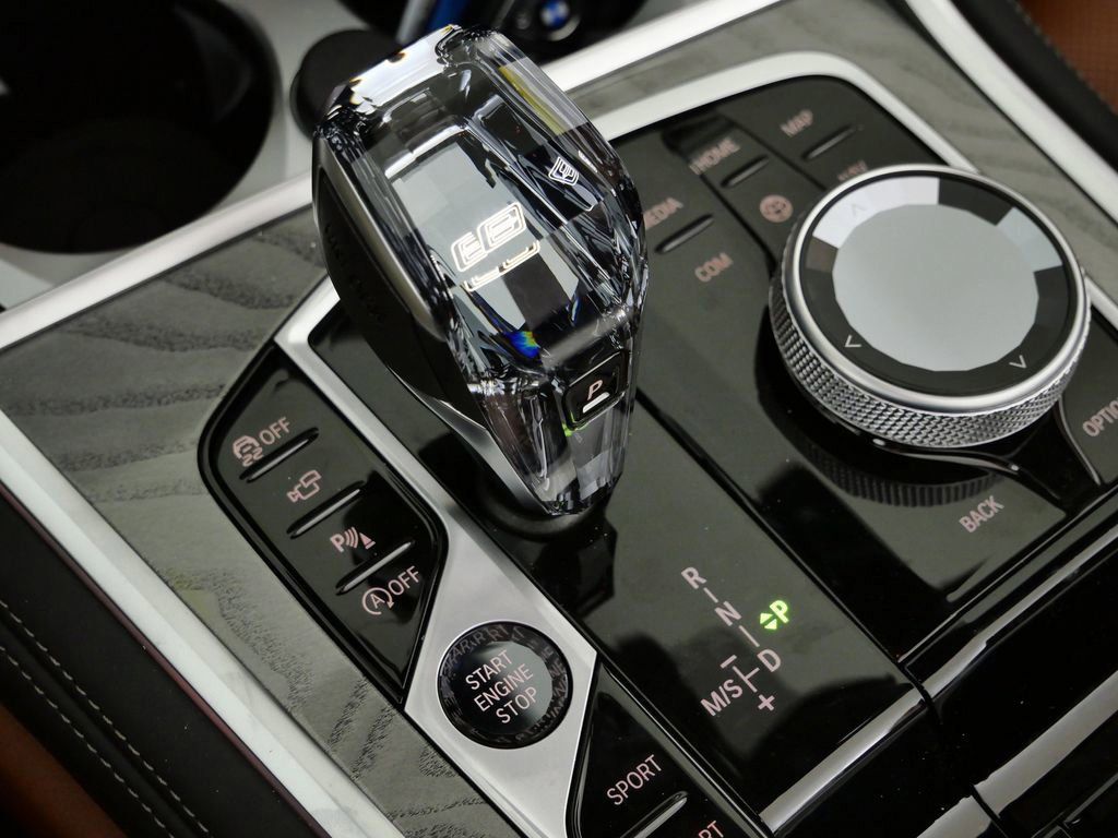 Thumbnail: 2026 BMW 8 Series - 12