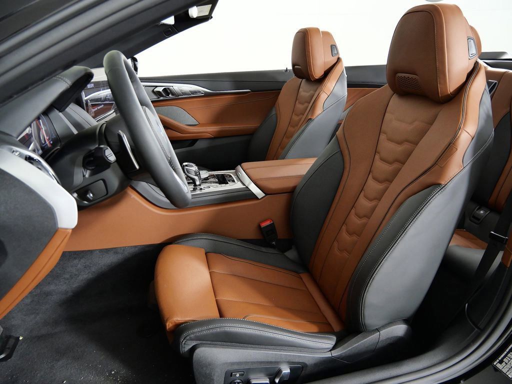 Thumbnail: 2026 BMW 8 Series - 34