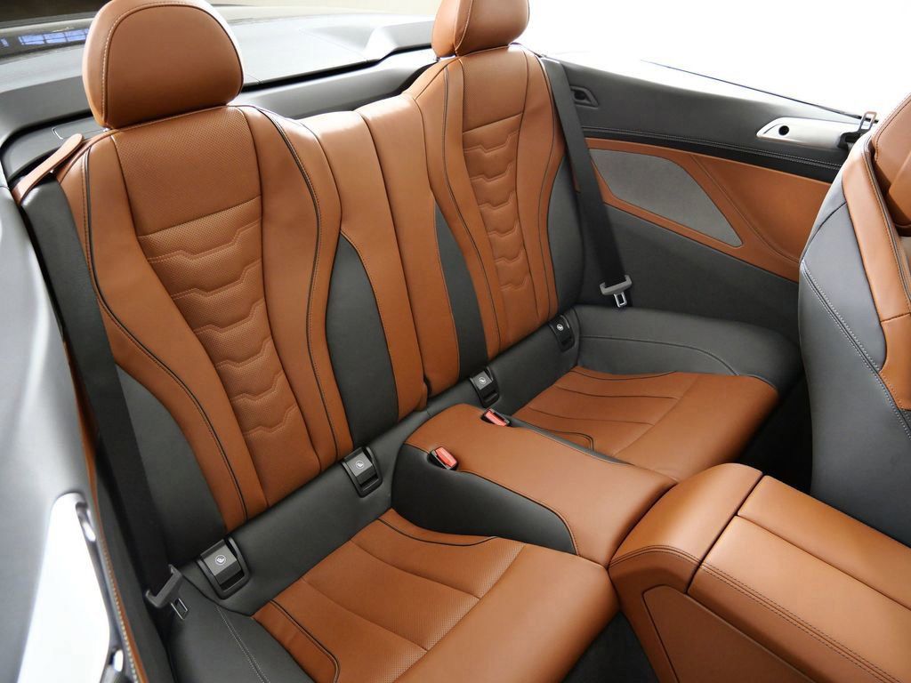 Thumbnail: 2026 BMW 8 Series - 10