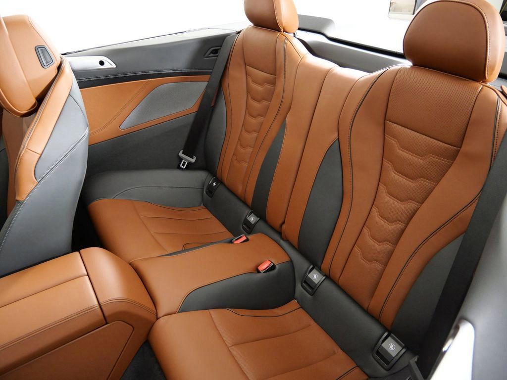 Thumbnail: 2026 BMW 8 Series - 32