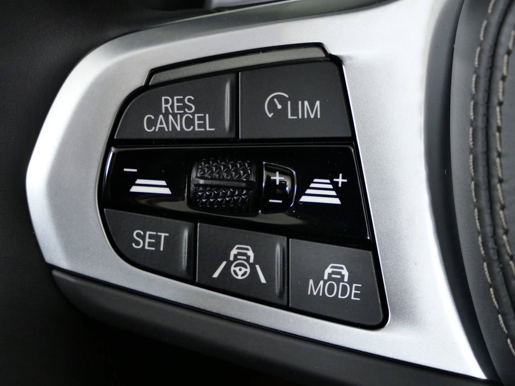 Thumbnail: 2026 BMW 8 Series - 42