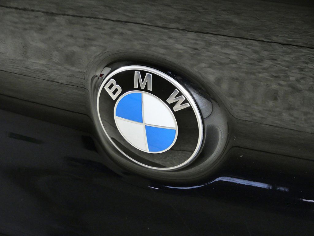 Thumbnail: 2026 BMW 8 Series - 21