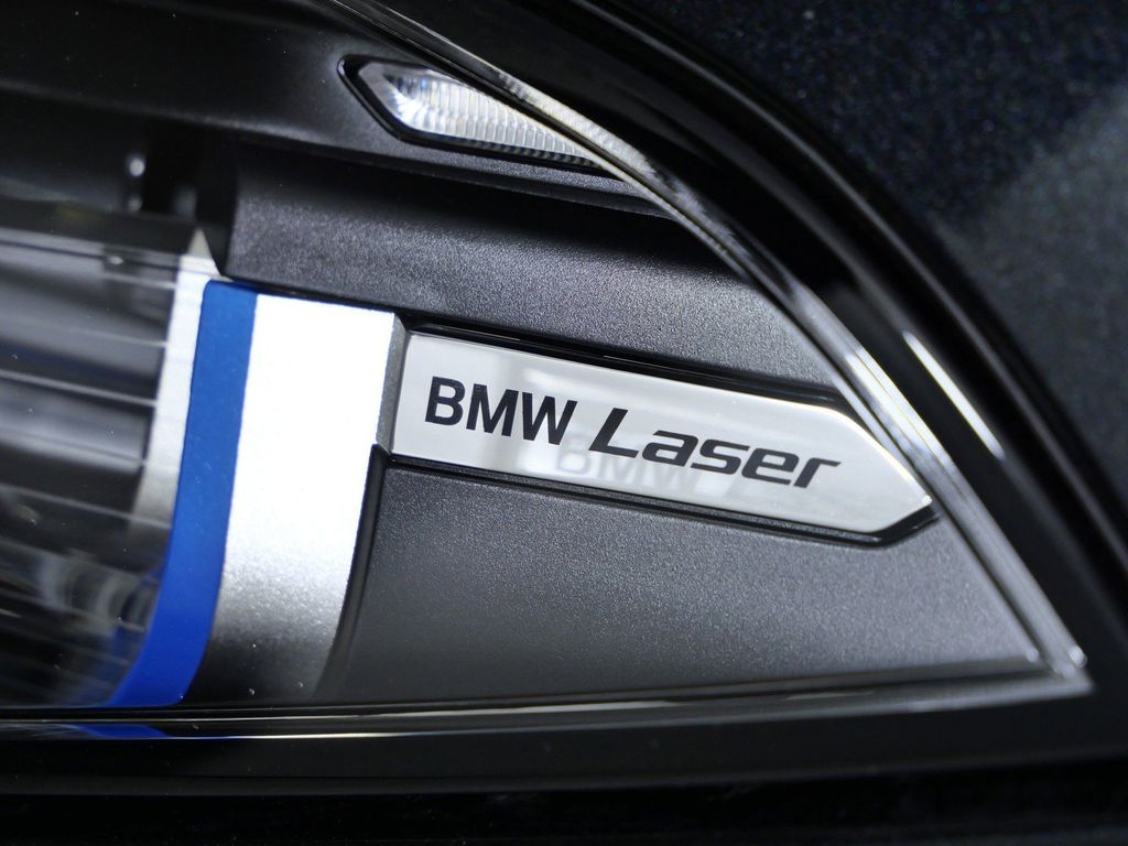 Thumbnail: 2026 BMW 8 Series - 6