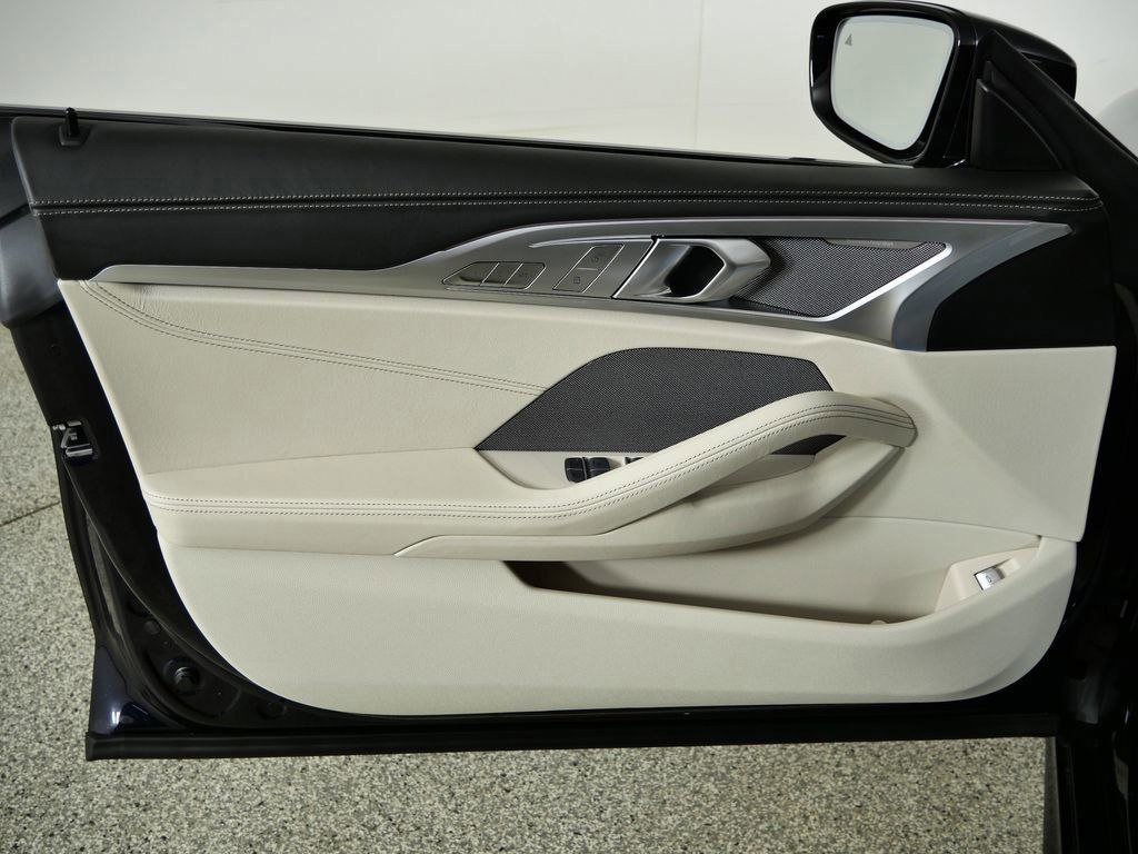 Thumbnail: 2026 BMW 8 Series - 34