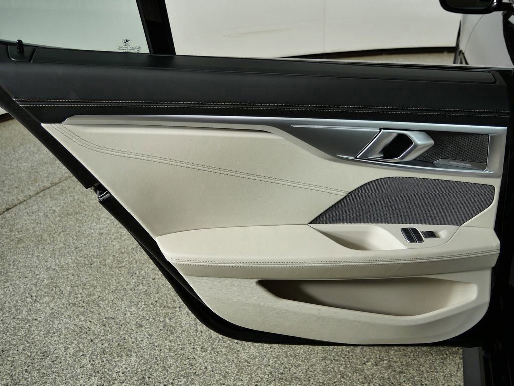 Thumbnail: 2026 BMW 8 Series - 31