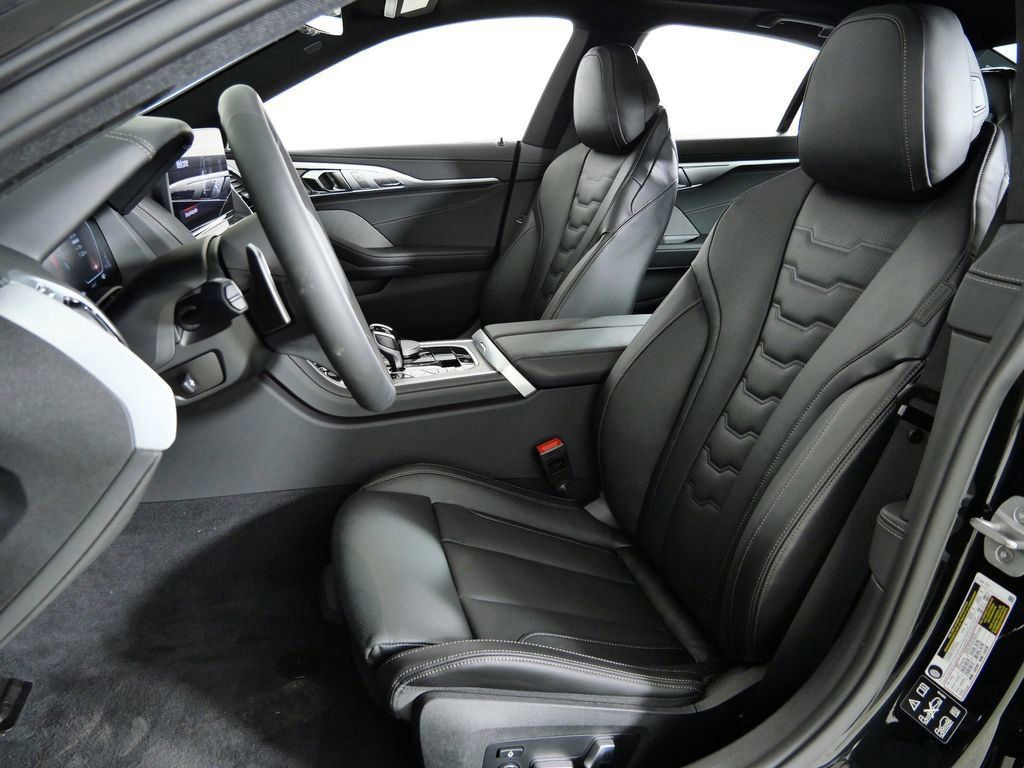 Thumbnail: 2026 BMW 8 Series - 37