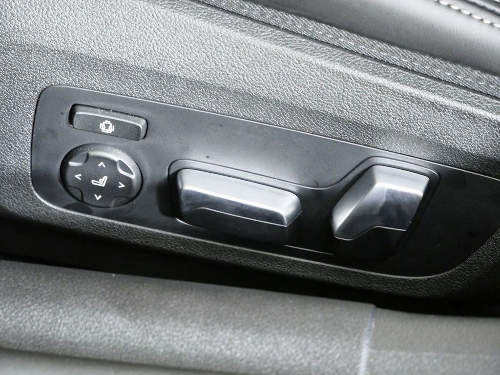 Thumbnail: 2026 BMW 8 Series - 40