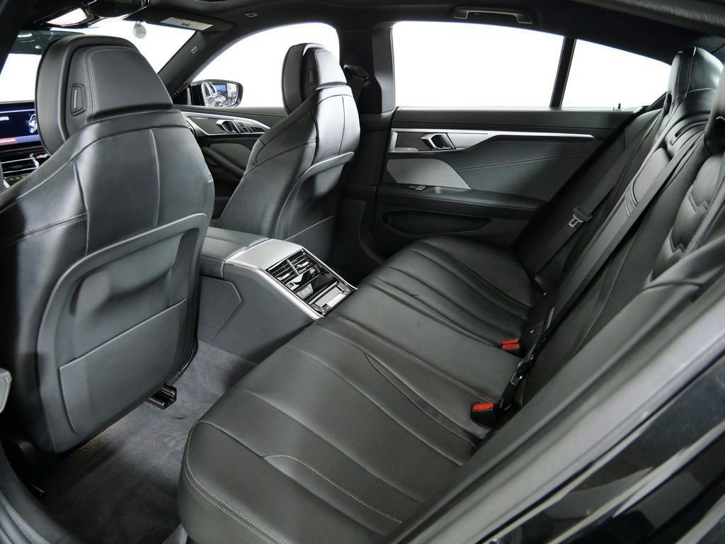 Thumbnail: 2026 BMW 8 Series - 33