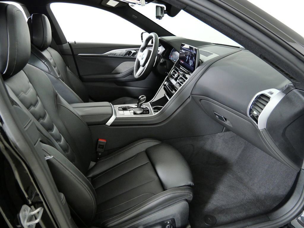 Thumbnail: 2026 BMW 8 Series - 8