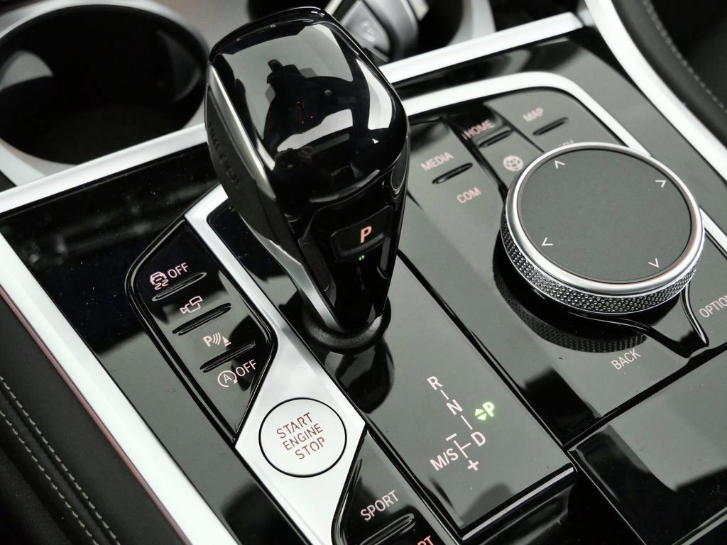 Thumbnail: 2026 BMW 8 Series - 12