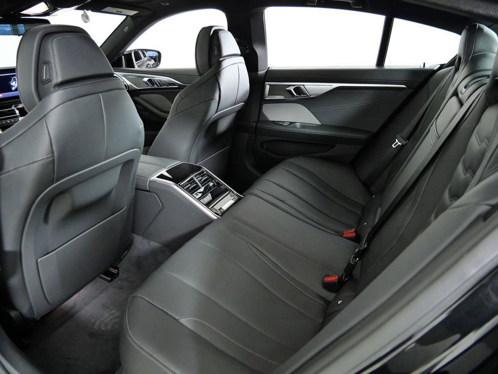 Thumbnail: 2026 BMW 8 Series - 33