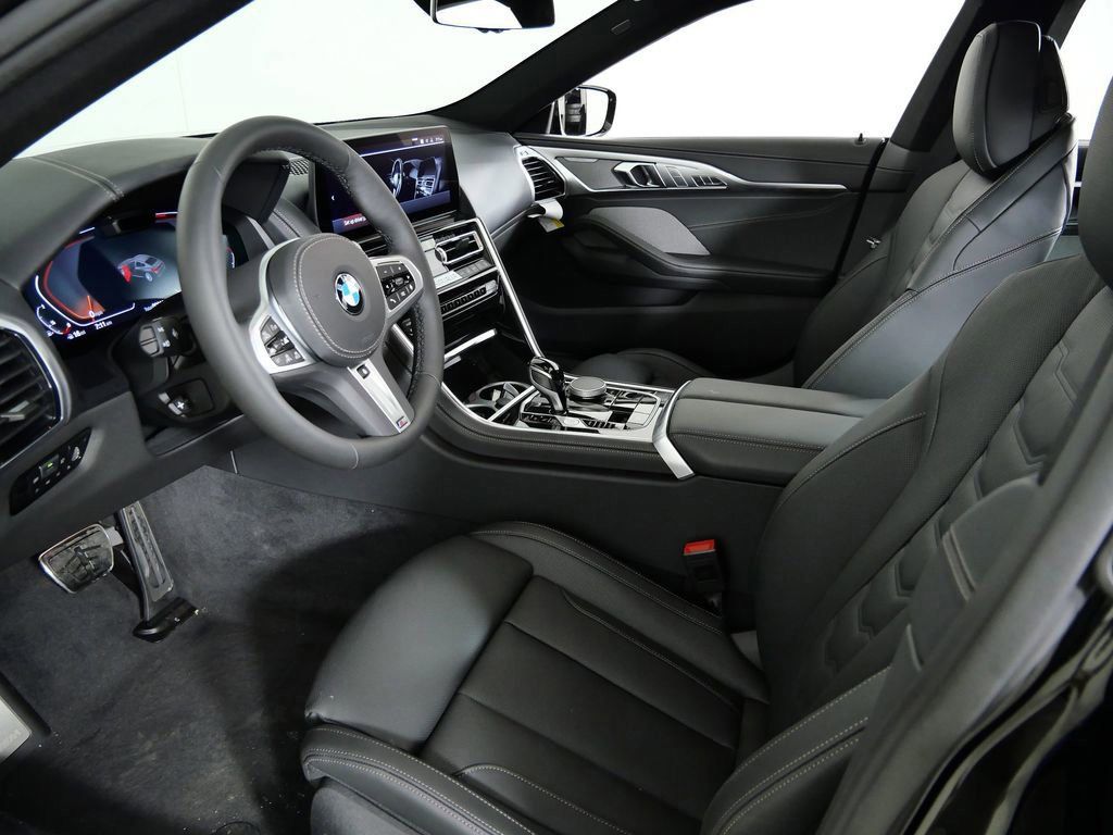 Thumbnail: 2026 BMW 8 Series - 36