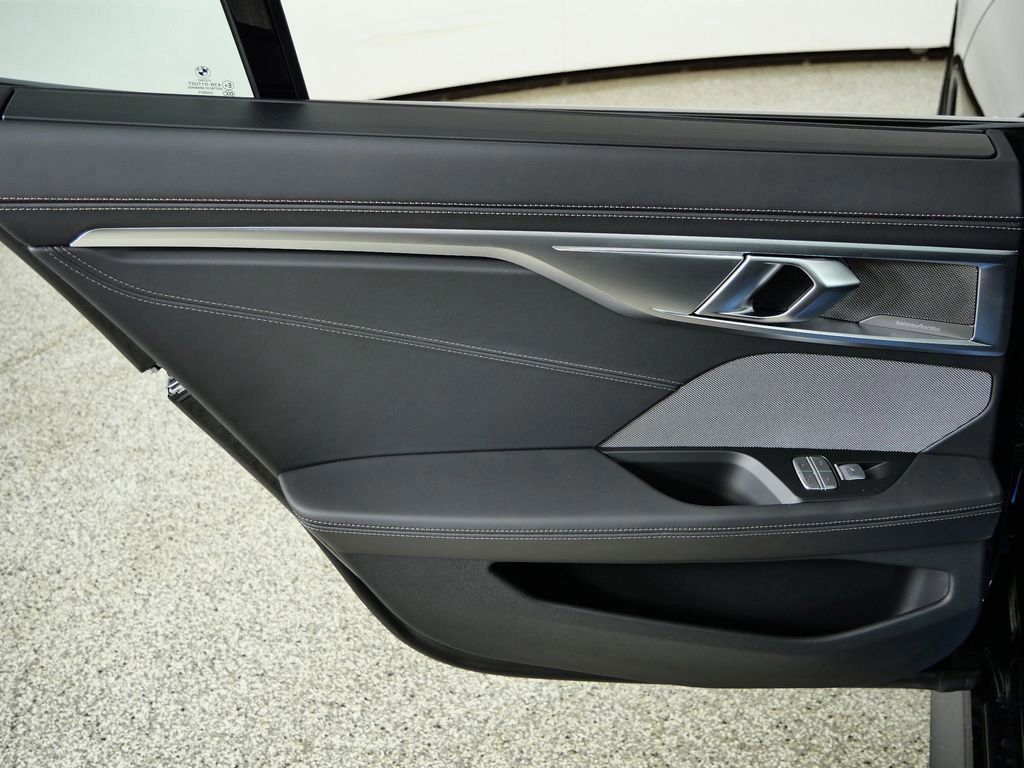 Thumbnail: 2026 BMW 8 Series - 32