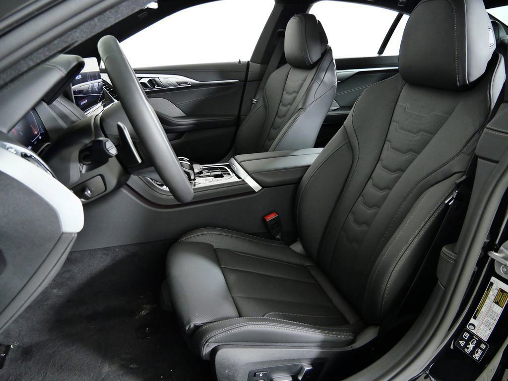 Thumbnail: 2026 BMW 8 Series - 37