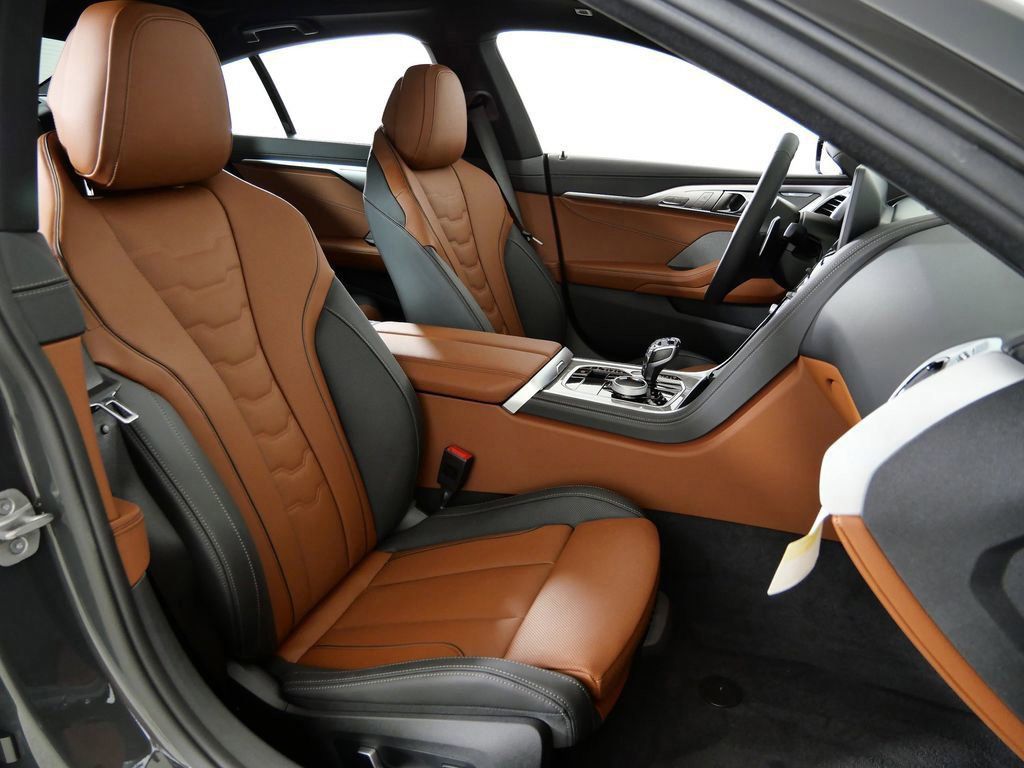 Thumbnail: 2026 BMW 8 Series - 9